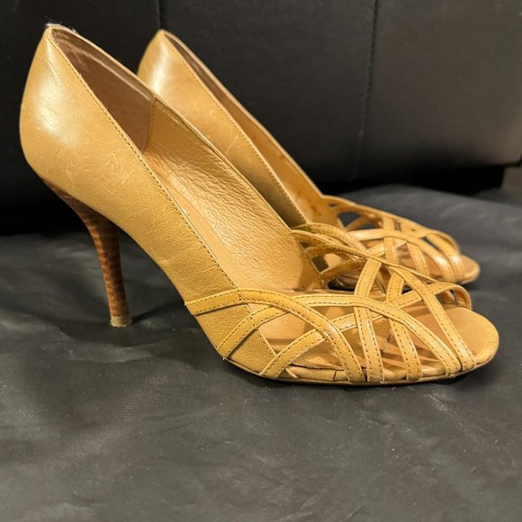 Steve Madden Tan Heels - Picture 1 of 7